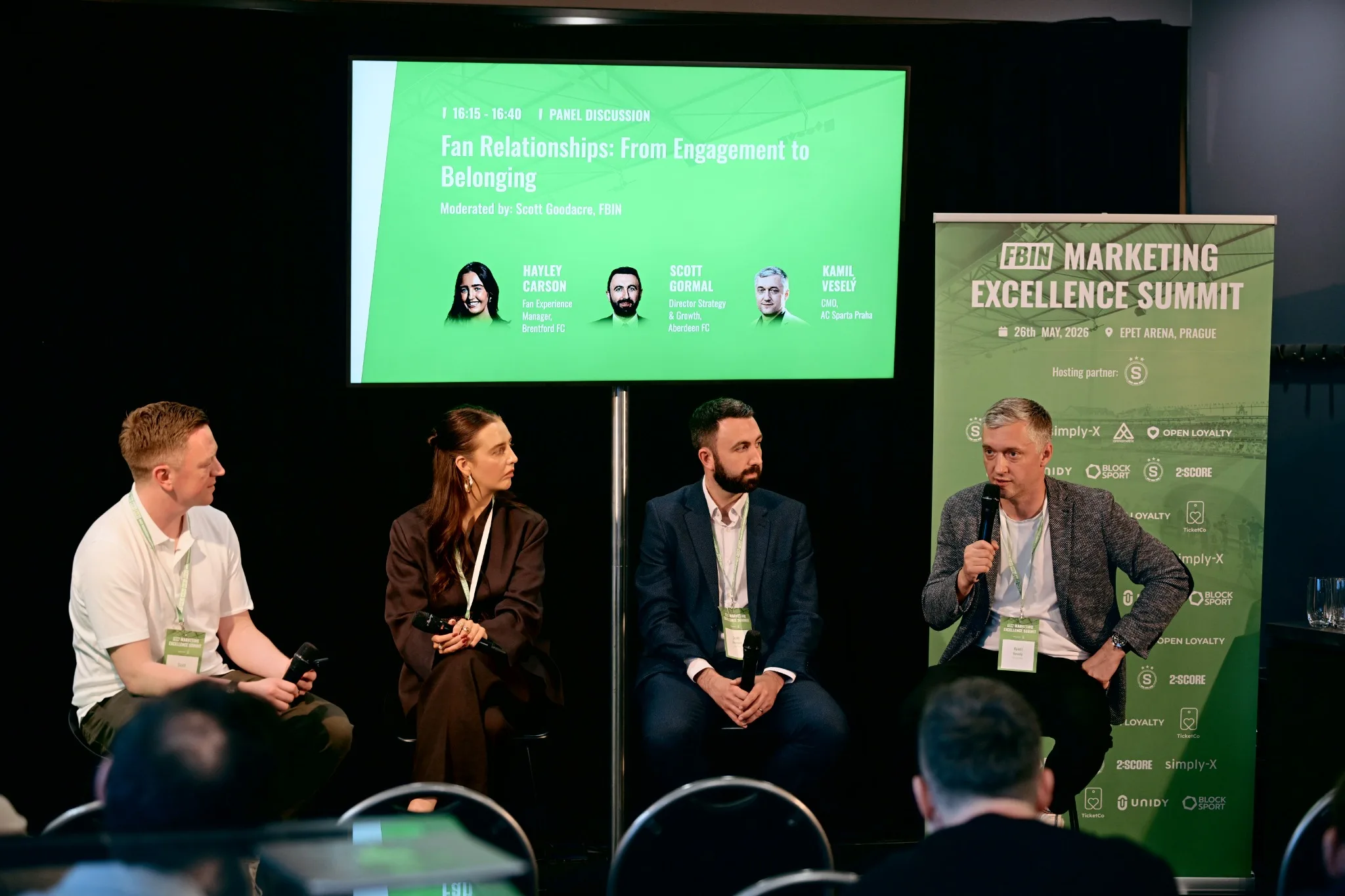 Scott moderating a panel on fan relationships at the FBIN Marketing Excellence Summit